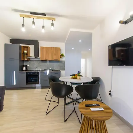 D-delight זאדאר